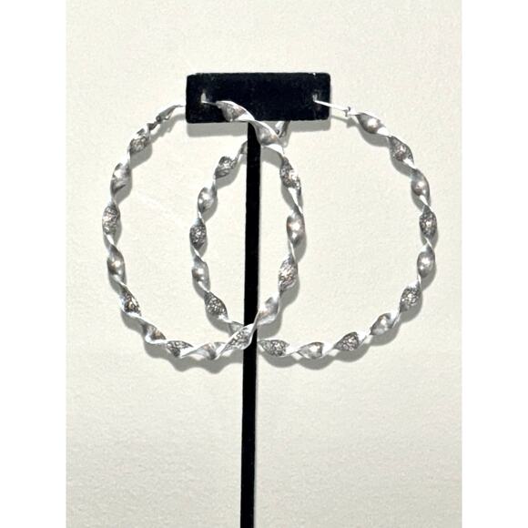 Vintage Silver Tone Twisted Hoop Earrings - Elegant and Stylish - Picture 1 of 5